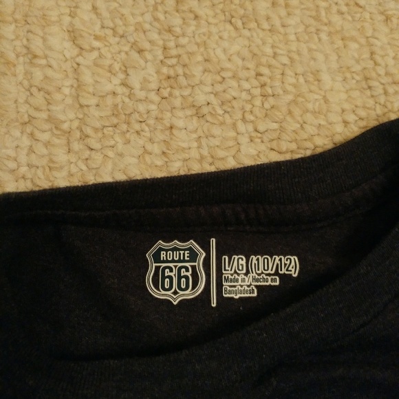 Boy's tee (L 10-12) - Picture 2 of 2